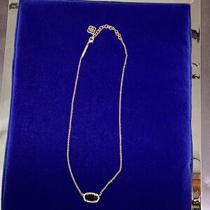 Kendra Scott necklace